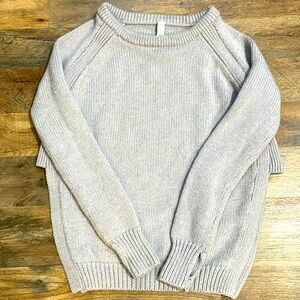 Lulu Lemon Athletica Women’s Merino Wool 💯 Sweater in Awesome Condition